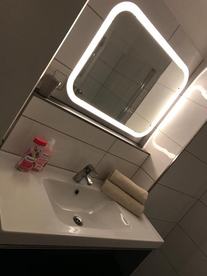 Dream Apartment Wiesbaden City 2 Room Kitchen Bath Balkon Maximum 5 Person المظهر الخارجي الصورة